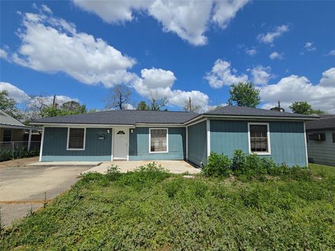 Photo of 5115 Balkin Street, Houston, TX 77021 (MLS # 80218702)