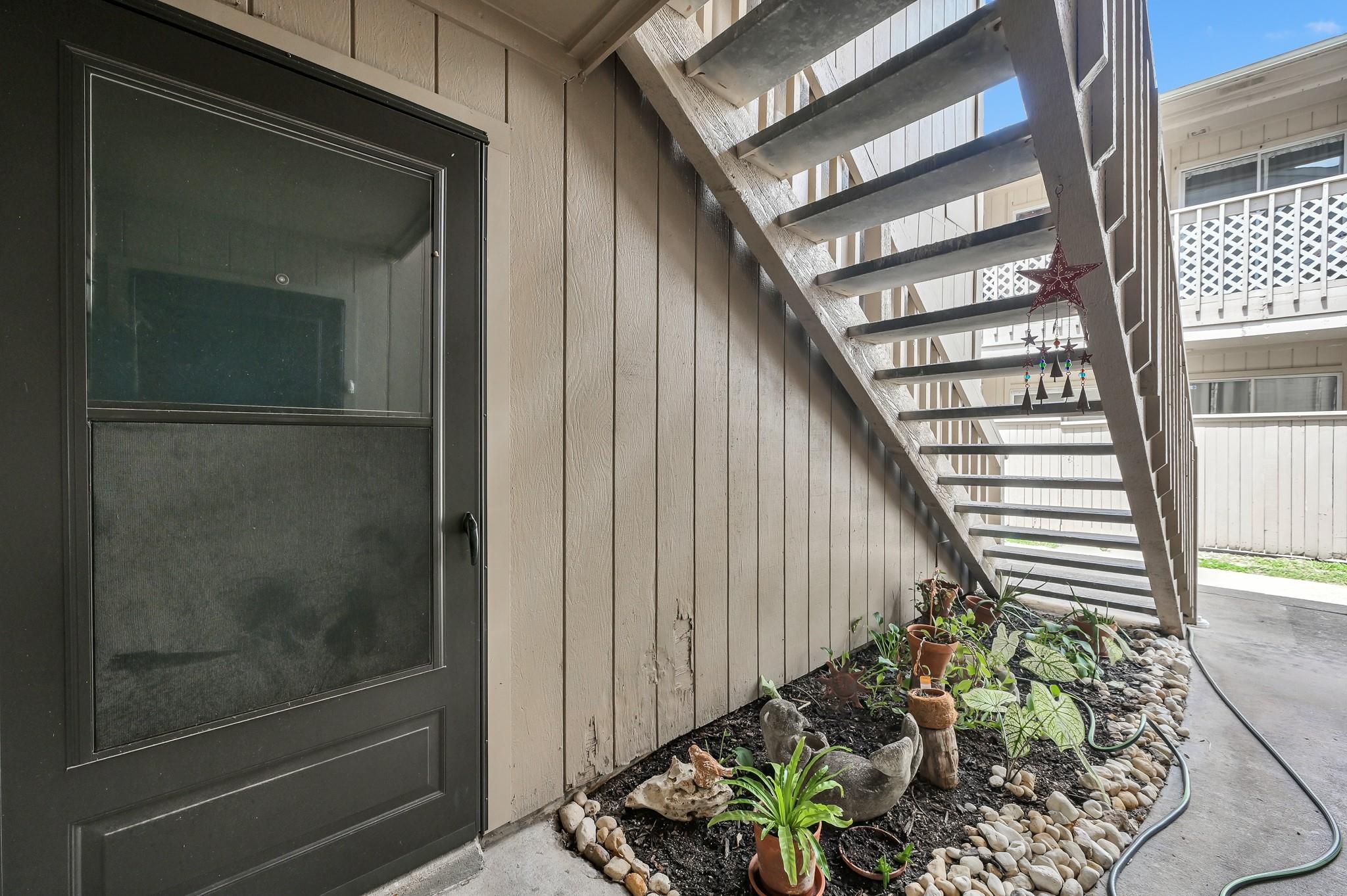 3919 Fairmont Parkway 143