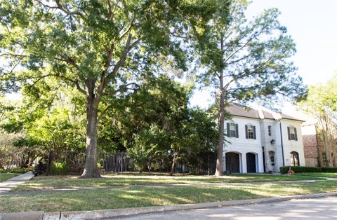 Photo of 4201 Byron Street, West University, TX 77005 (MLS # 93423458)