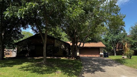 Photo of 2506 Valley Drive, Brenham, TX 77833 (MLS # 84019294)
