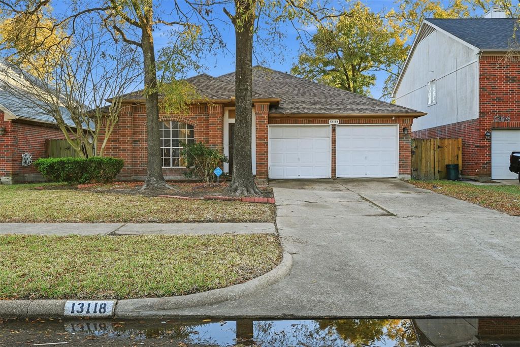 Photo of 13118 Woodtrek Lane, Houston, TX 77015 (MLS # 27002998)