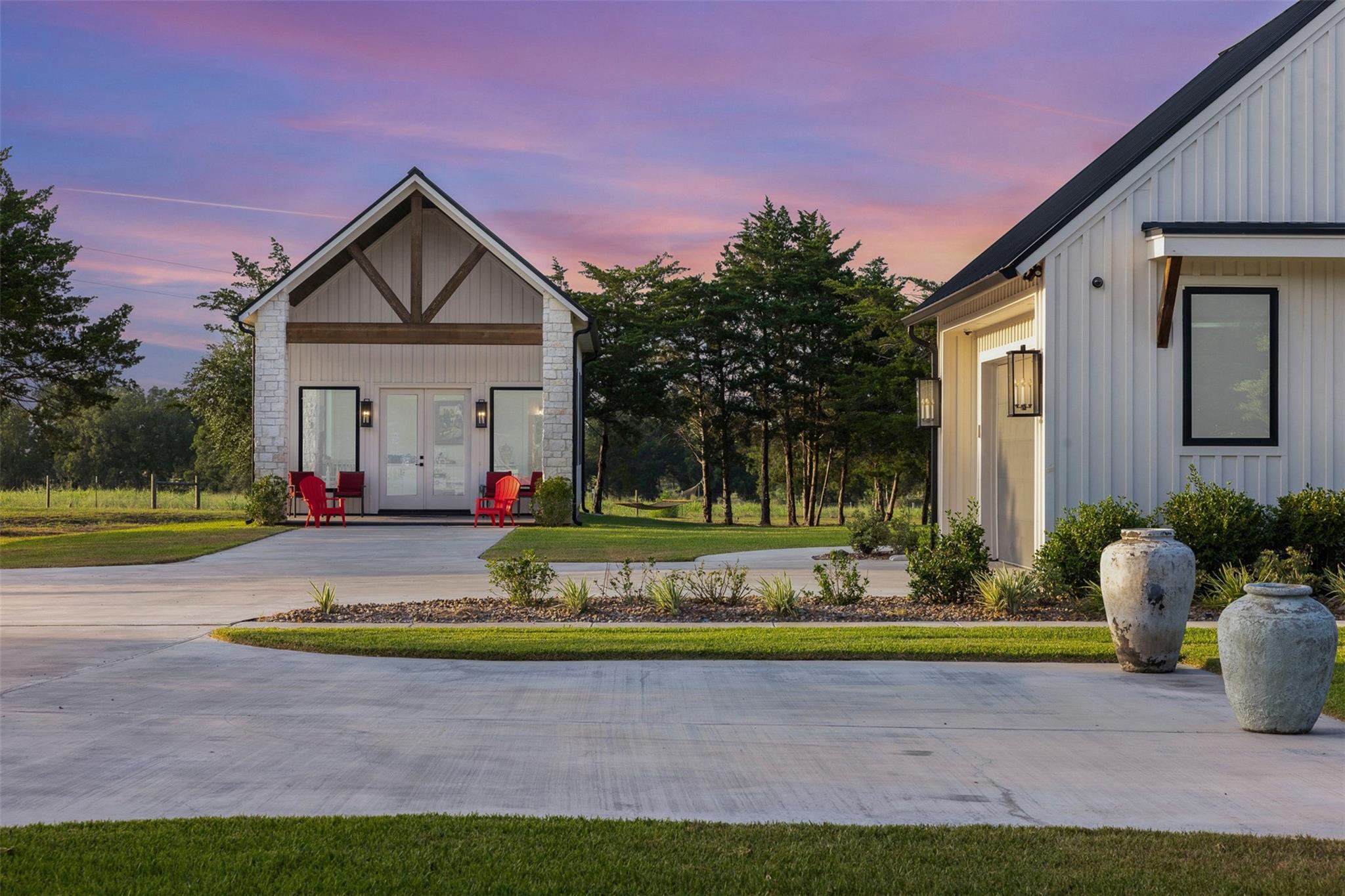 598 Vineyard View Trail