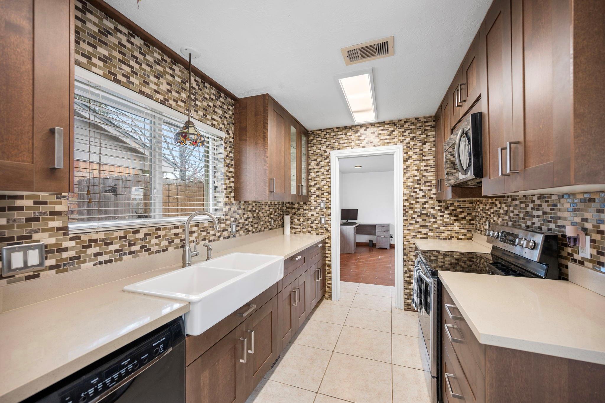 2327 Colonial Ridge Drive