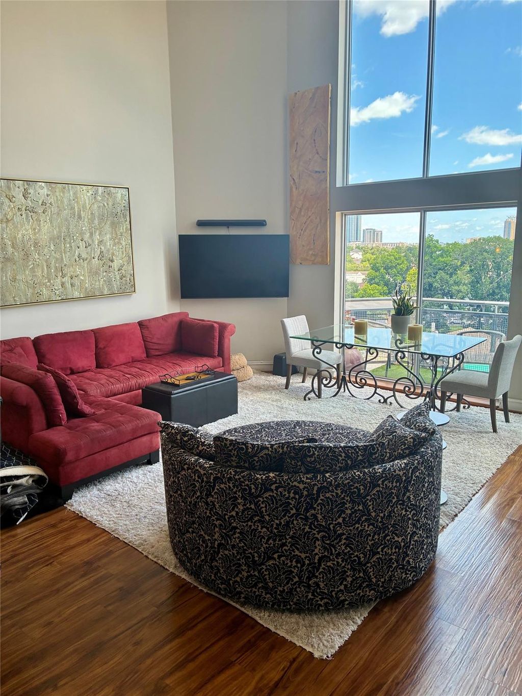Photo of 3311 Yupon Street #605, Houston, TX 77006 (MLS # 73753794)