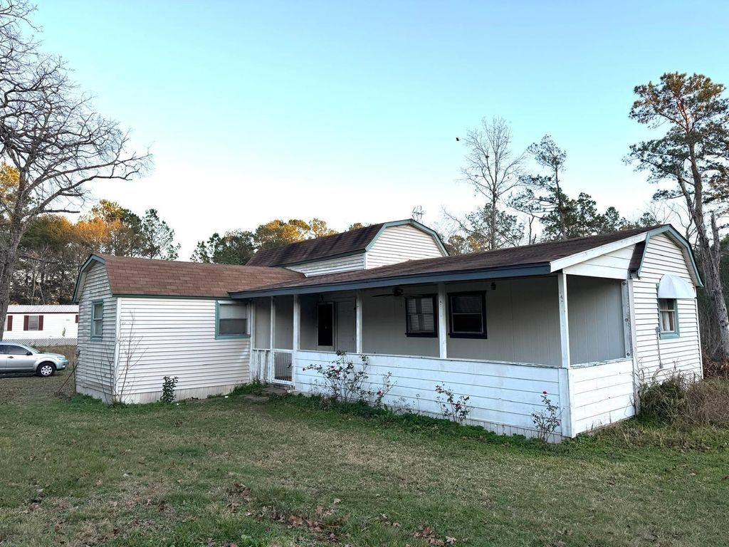 Photo of 16066 North Loop Drive, Plantersville, TX 77363 (MLS # 82608999)