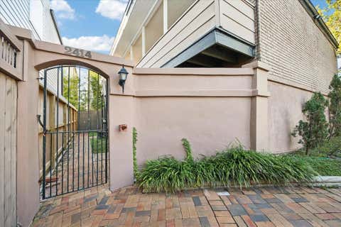 Photo of 2414 Morse Street #6, Houston, TX 77019 (MLS # 37247075)