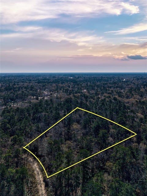 Photo of 3018 Empire Cir Cir, New Caney, TX 77357 (MLS # 29197405)