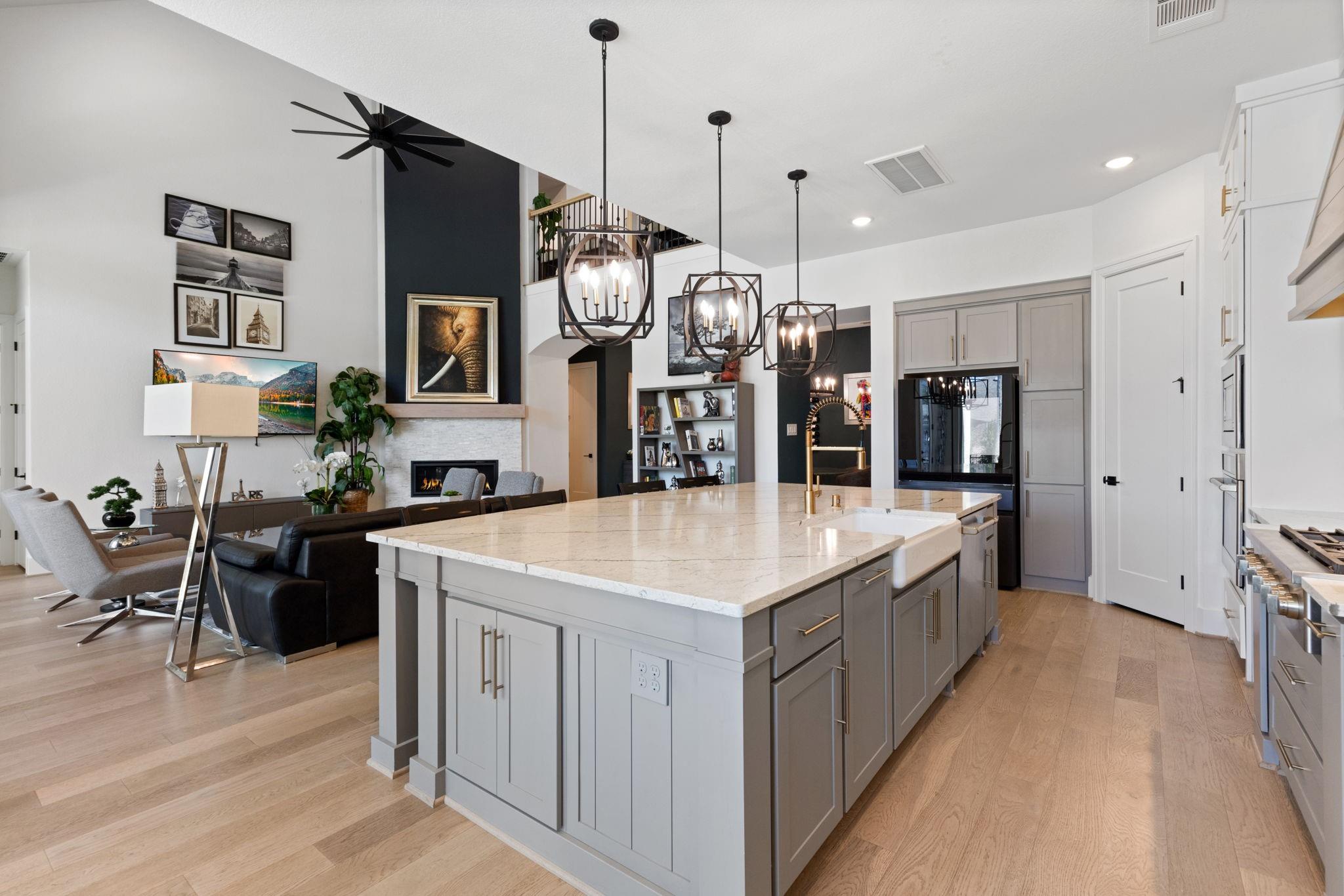208 S Empress Green Place