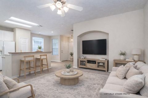 Photo of 207 N Burberry Park Circle, The Woodlands, TX 77382 (MLS # 39018561)