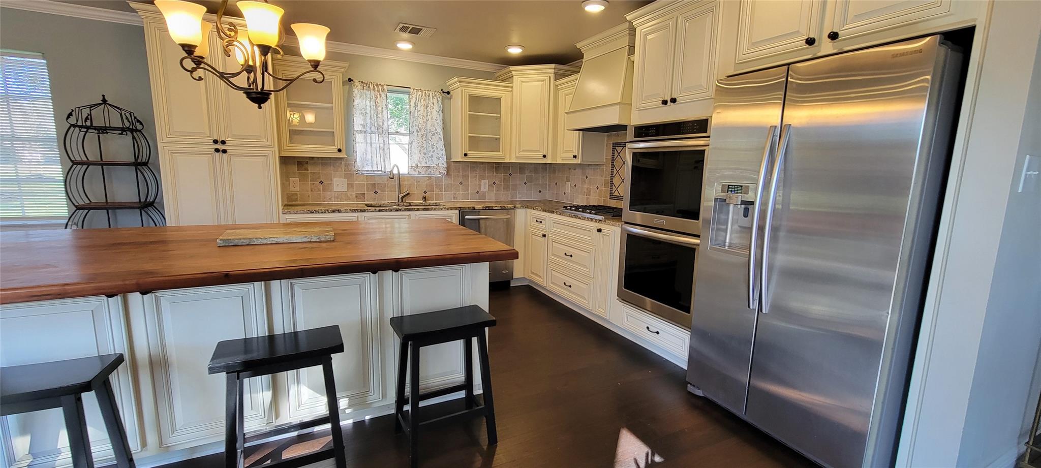 210 W Castle Harbour Drive