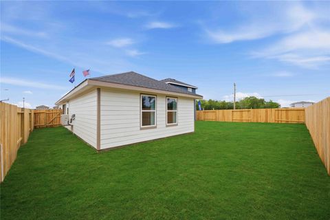 Tiny photo for 6005 Pineapple Street, Houston, TX 77048 (MLS # 77496902)