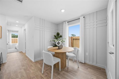 Tiny photo for 6005 Pineapple Street, Houston, TX 77048 (MLS # 77496902)