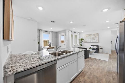 Tiny photo for 6005 Pineapple Street, Houston, TX 77048 (MLS # 77496902)