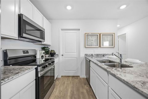 Tiny photo for 6005 Pineapple Street, Houston, TX 77048 (MLS # 77496902)