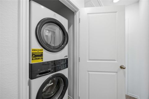 Tiny photo for 6005 Pineapple Street, Houston, TX 77048 (MLS # 77496902)