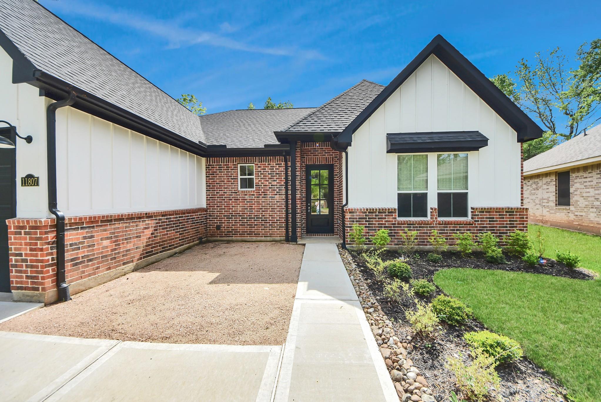 11807 Whispering Pines Lane