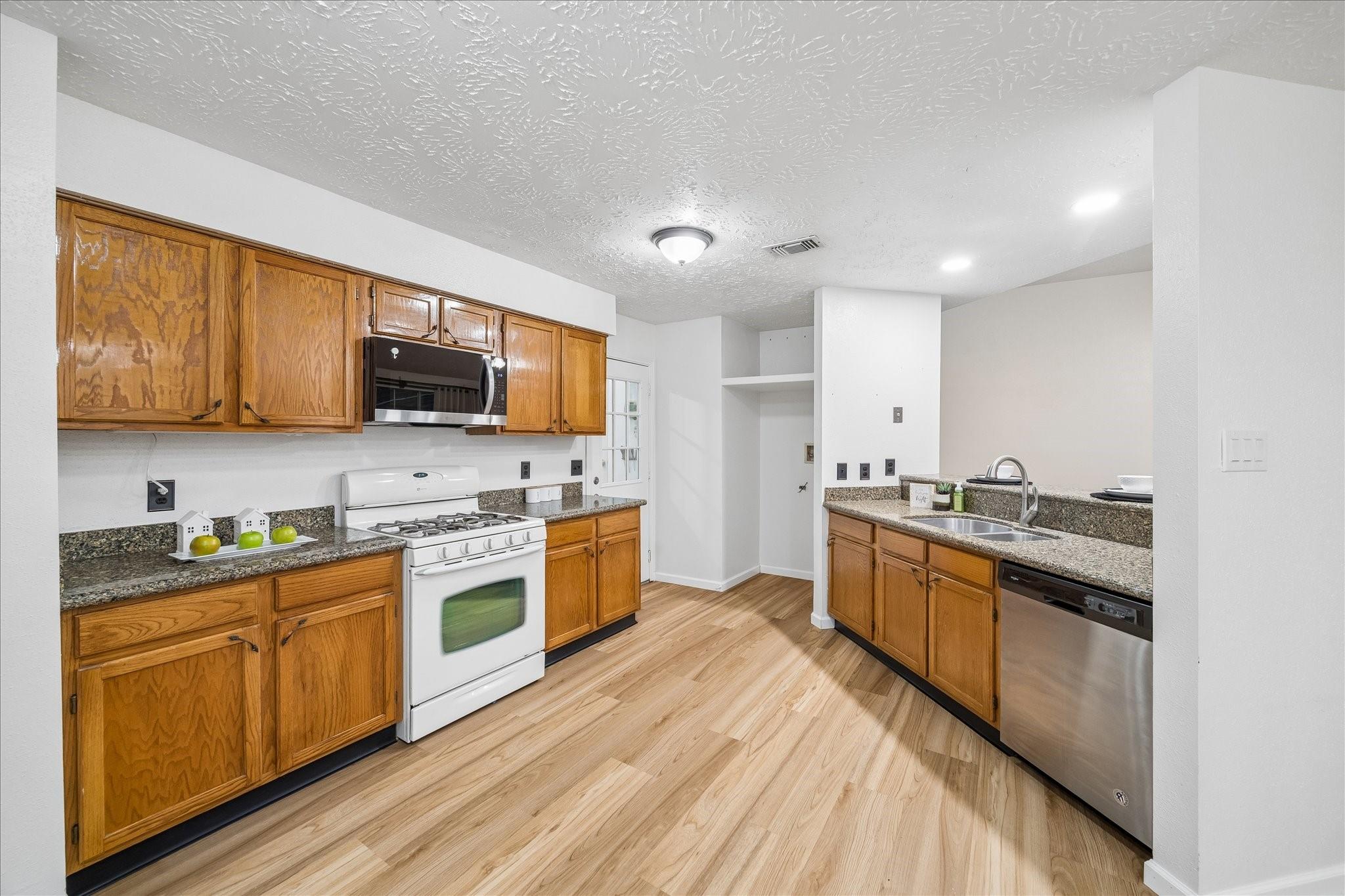 4330 Glen Avon Drive