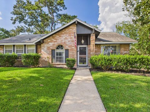 Photo of 2423 Tinechester Drive, Houston, TX 77339 (MLS # 24653537)