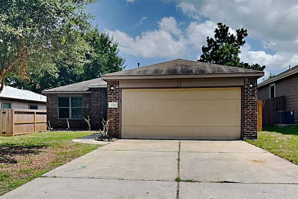 Photo of 804 Lovebug Lane, Conroe, TX 77301 (MLS # 79295262)