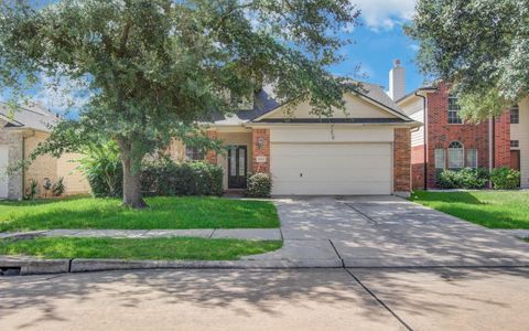 Photo of 6307 S Wintersage Lane, Houston, TX 77066 (MLS # 48188809)