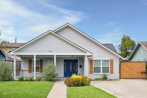 Photo of 1310 Elliston Street, Houston, TX 77023 (MLS # 54042996)