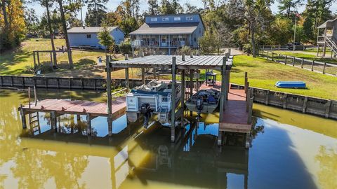 Photo of 1161 Creeklake Drive, Onalaska, TX 77360 (MLS # 2452046)