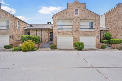 Townhouse For Sale - 2336 Fairwind Road<br/> Houston, TX 77062