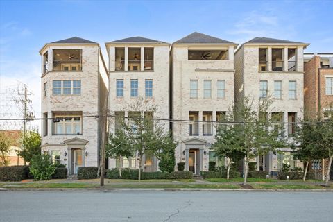 Photo of 1005 Saint Charles Street, Houston, TX 77003 (MLS # 72447645)