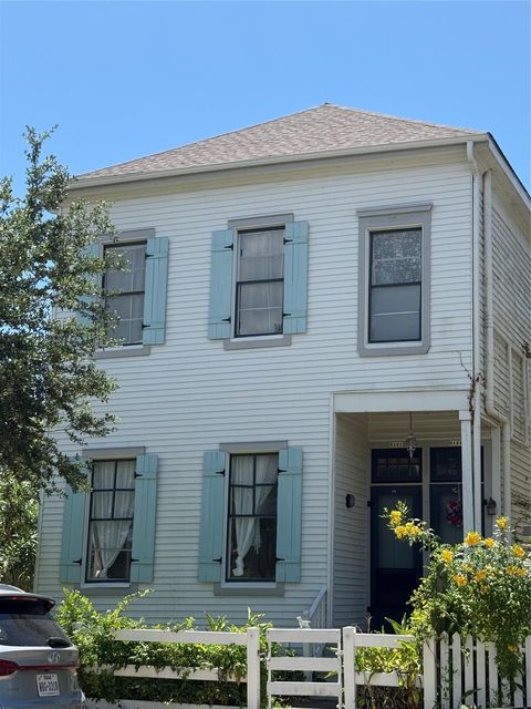 Photo of 2121 Avenue K #Down, Galveston, TX 77550 (MLS # 92964689)