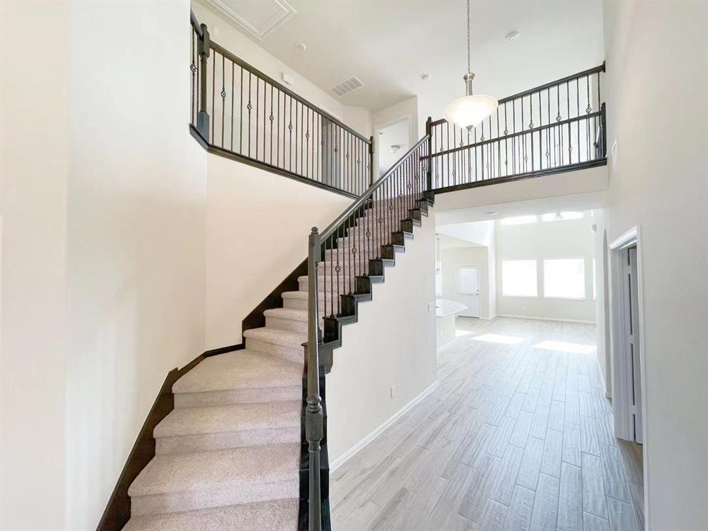 4403 Silvergrass Lane