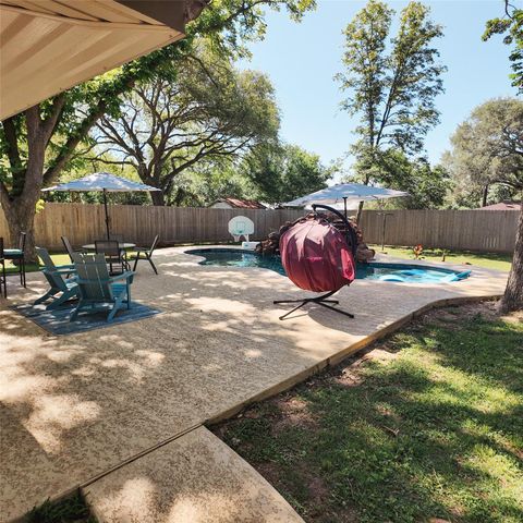 Photo of 317 Harbert Street, Columbus, TX 78934 (MLS # 42980406)
