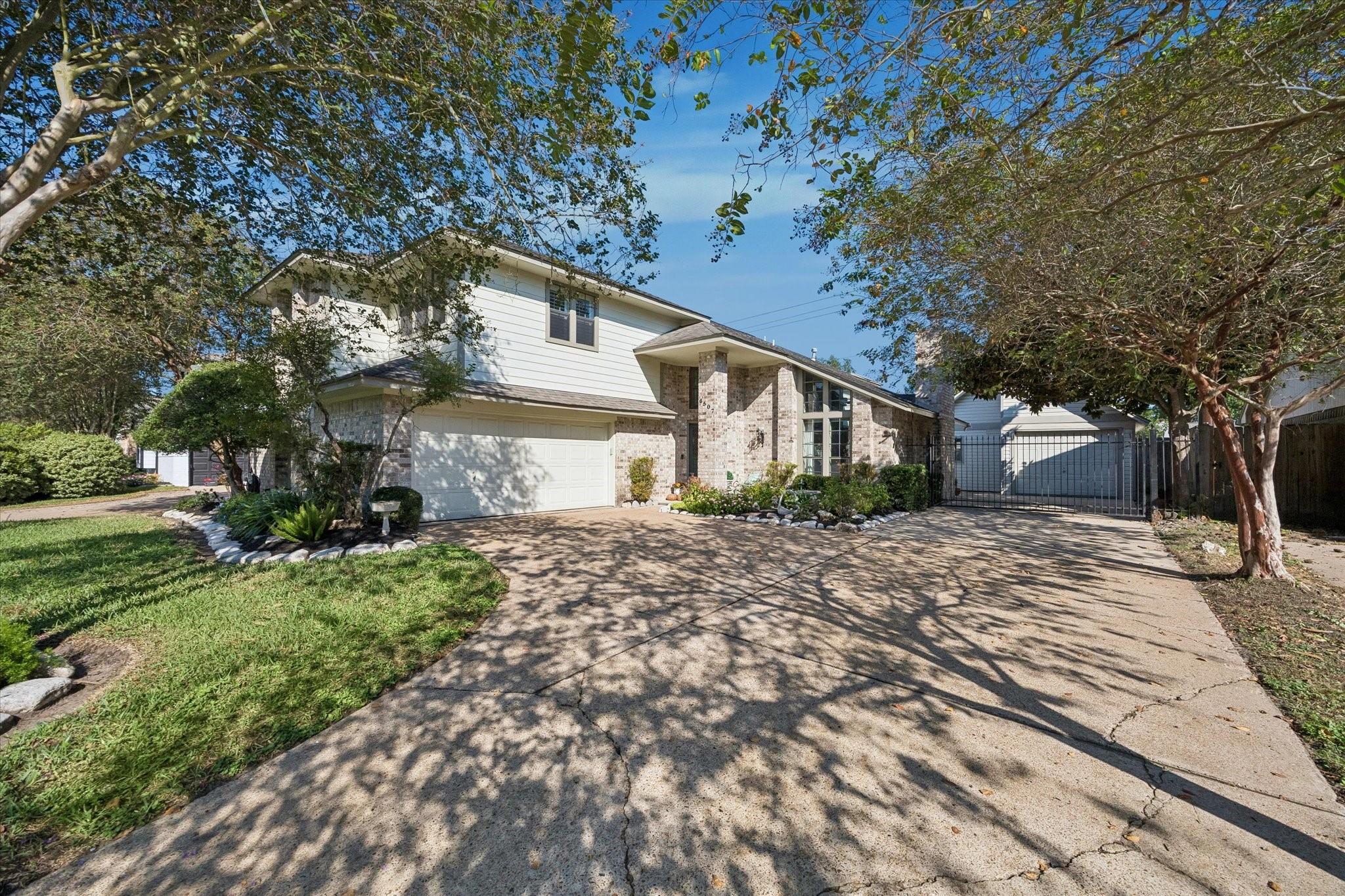6507 Gleneagles Drive