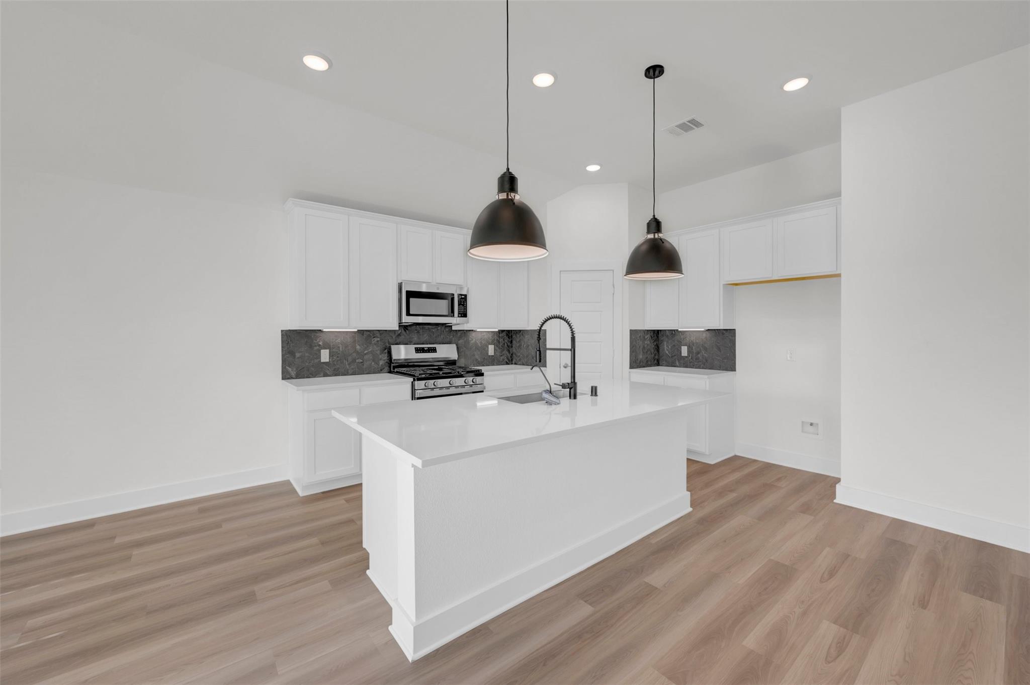 3605 Moraine Lake Drive