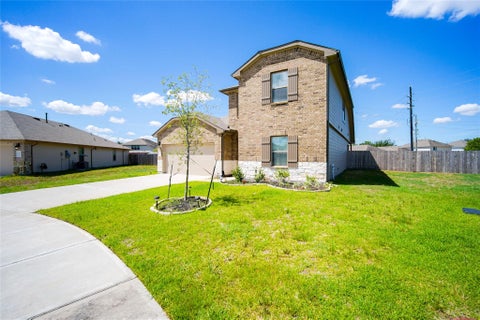Photo of 6802 Amber Cliff Lane, Rosenberg, TX 77469 (MLS # 29480027)