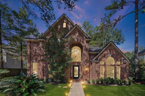 Photo of 15 Underwood Place, The Woodlands, TX 77381 (MLS # 67113957)