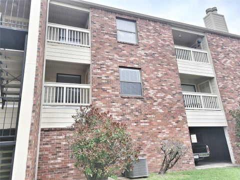 Photo of 2501 Gulf Freeway #271B, Dickinson, TX 77539 (MLS # 15496209)