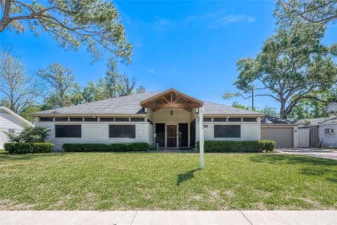 Photo of 3019 Stoney Brook Drive, Houston, TX 77063 (MLS # 4565500)