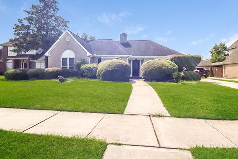 Photo of 2303 Prestwick Drive, League City, TX 77573 (MLS # 60753877)