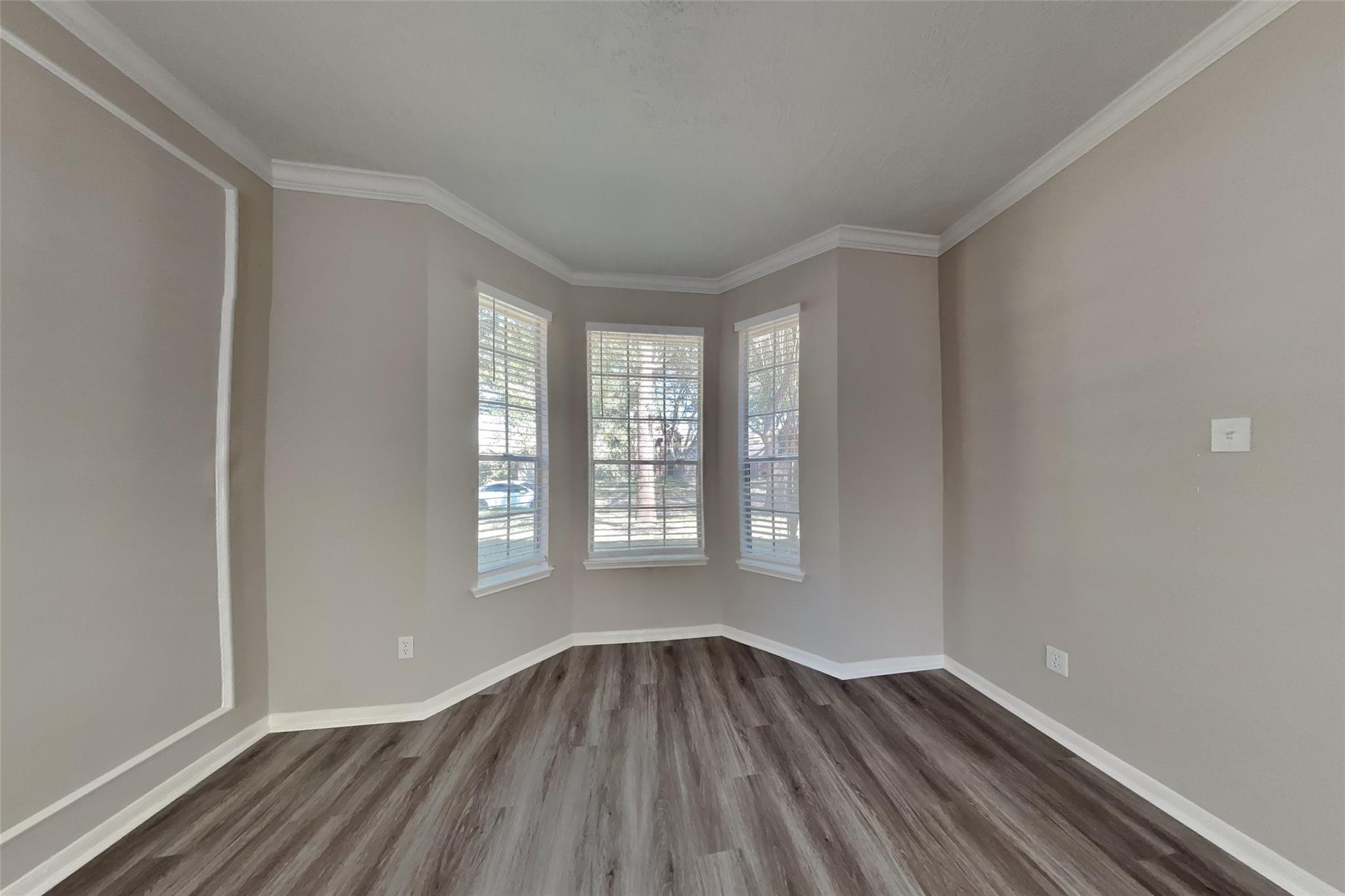 814 Hyacinth Place