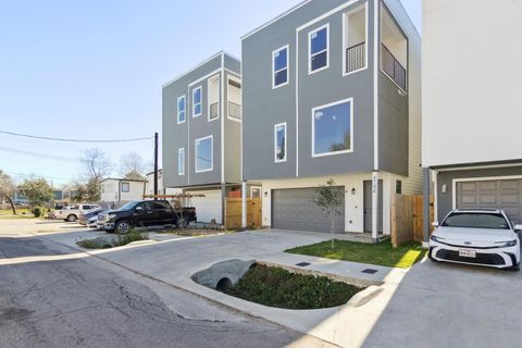 Photo of 4704 Ward Street, Houston, TX 77021 (MLS # 17399763)