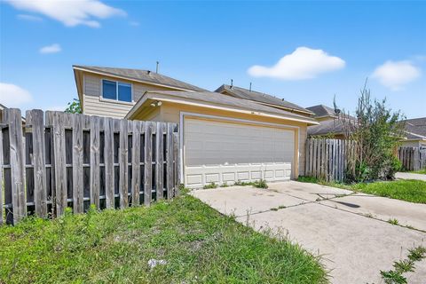 Tiny photo for 7338 Autumn Sun Drive, Houston, TX 77083 (MLS # 7584169)