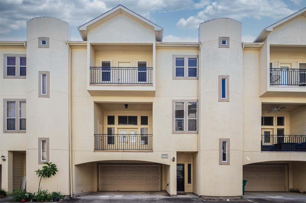 Photo of 1331 W 21st Street #B, Houston, TX 77008 (MLS # 65140247)
