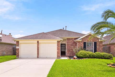 Photo of 8226 Mandalay Bay Drive, Baytown, TX 77523 (MLS # 76085444)