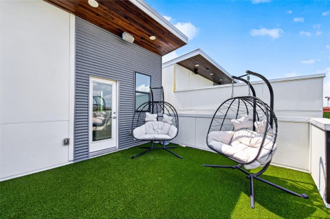 Tiny photo for 607 Memorial Heights Drive, Houston, TX 77007 (MLS # 16297655)