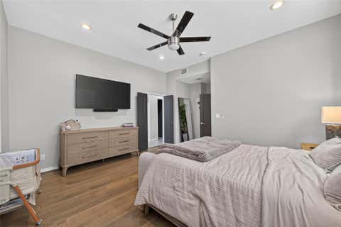 Tiny photo for 607 Memorial Heights Drive, Houston, TX 77007 (MLS # 16297655)