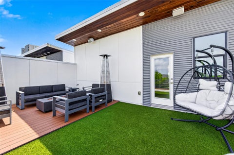 Tiny photo for 607 Memorial Heights Drive, Houston, TX 77007 (MLS # 16297655)