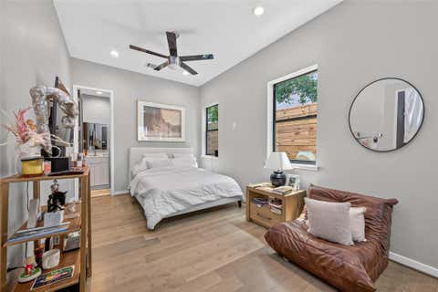 Tiny photo for 607 Memorial Heights Drive, Houston, TX 77007 (MLS # 16297655)