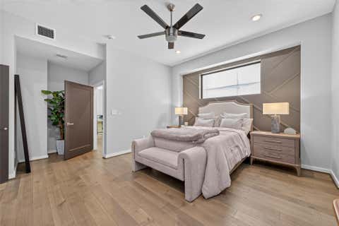 Tiny photo for 607 Memorial Heights Drive, Houston, TX 77007 (MLS # 16297655)