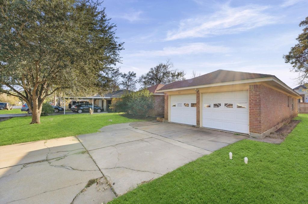 Photo of 622 Seminole Drive, Kemah, TX 77565 (MLS # 98099500)