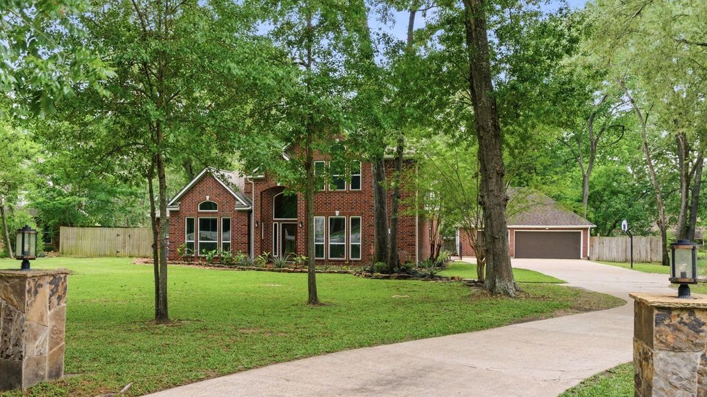 Photo of 2024 Old River Road, Montgomery, TX 77356 (MLS # 38385892)